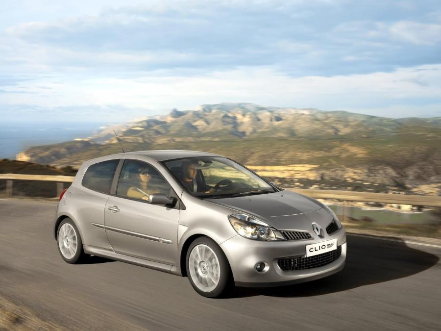  Renault Clio R.S. 2.0 16V 2006 года  (фото 49 из 125)